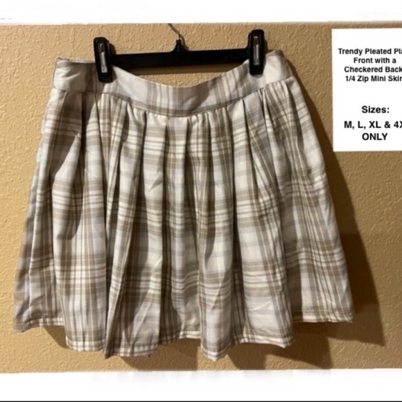 🐣 Trendy Pleated Plaid / Checkered Mini Skirt ~ NWT - Picture 4 of 4